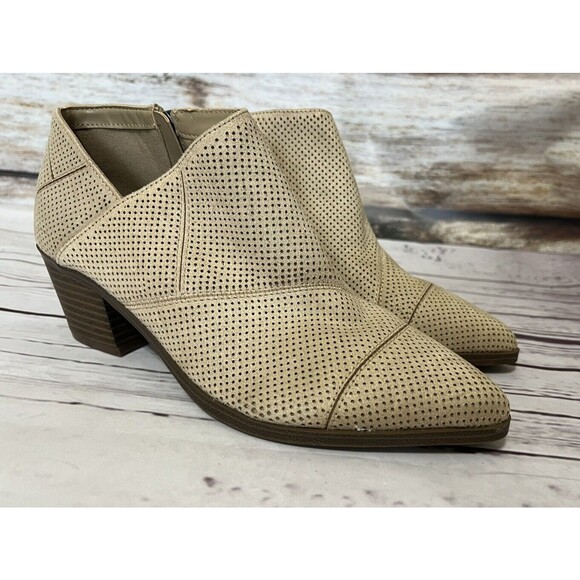 Indigo Rd Vegan Leather Perforated Ankle Boots Size 9 M Excellent Tan Beige - Picture 1 of 11